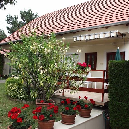 Erika Apartmanhazak Hévíz المظهر الخارجي الصورة