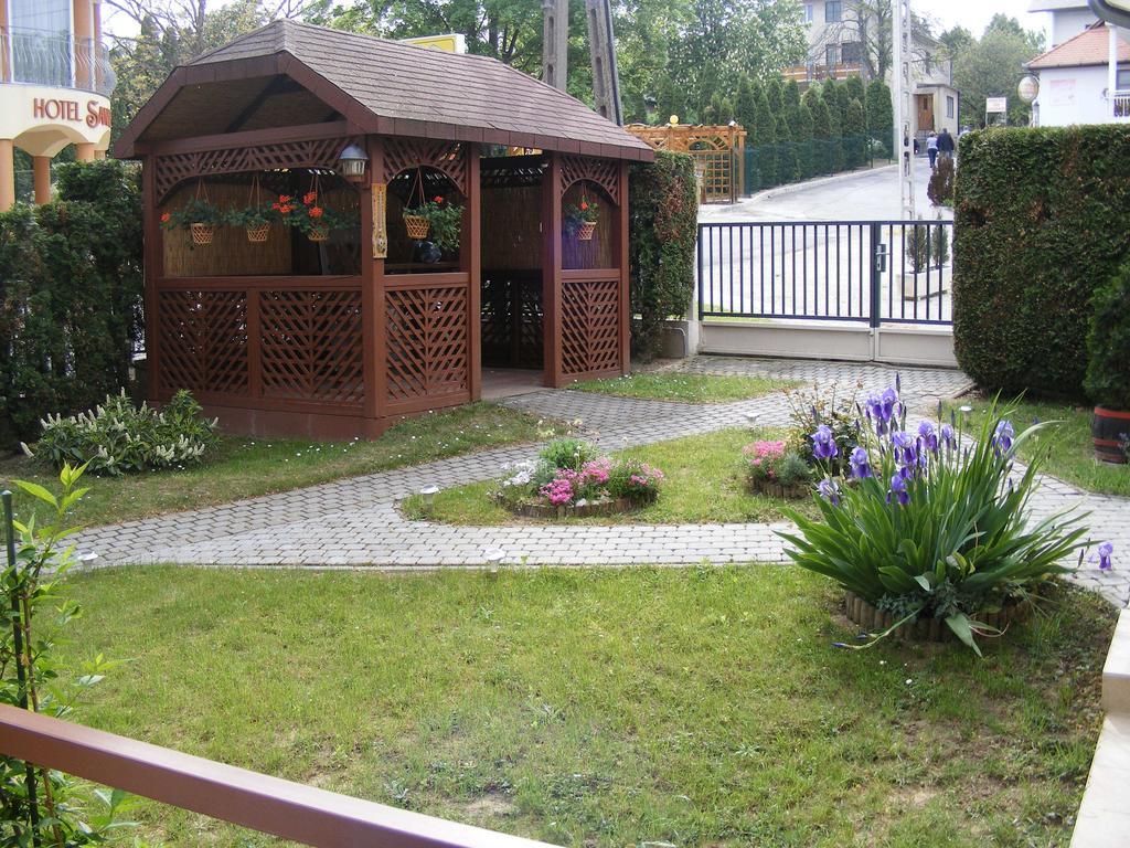 Erika Apartmanhazak Hévíz المظهر الخارجي الصورة