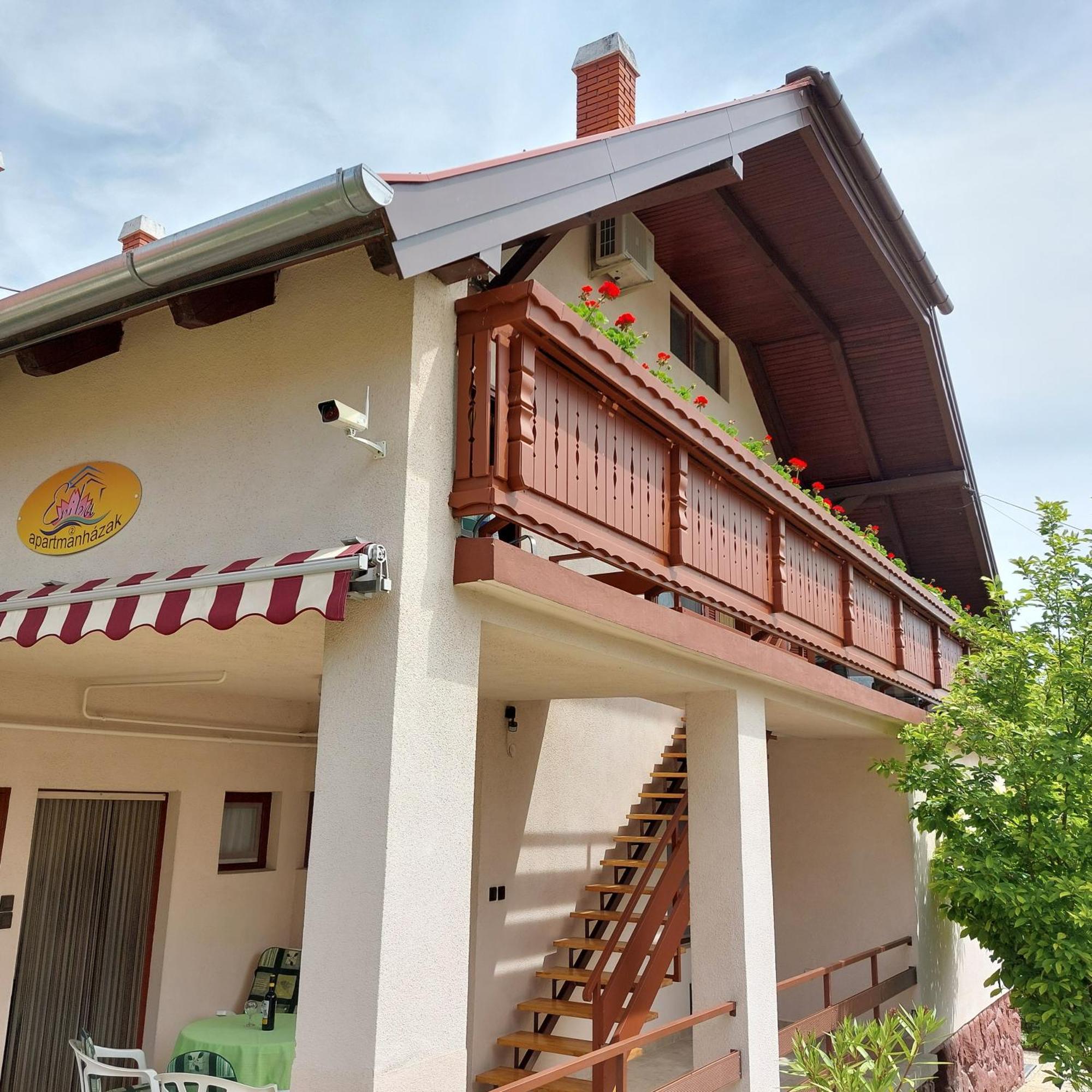Erika Apartmanhazak Hévíz المظهر الخارجي الصورة