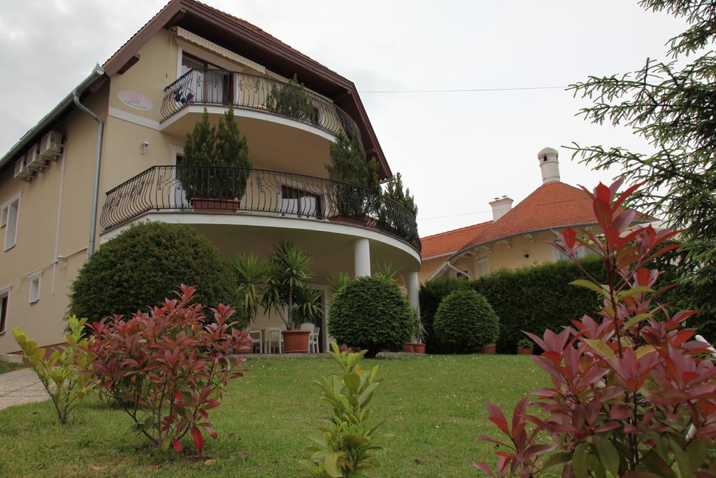 Erika Apartmanhazak Hévíz المظهر الخارجي الصورة