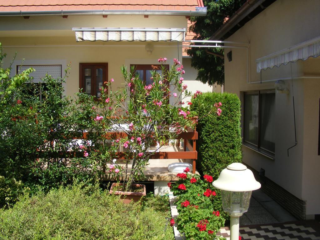 Erika Apartmanhazak Hévíz المظهر الخارجي الصورة