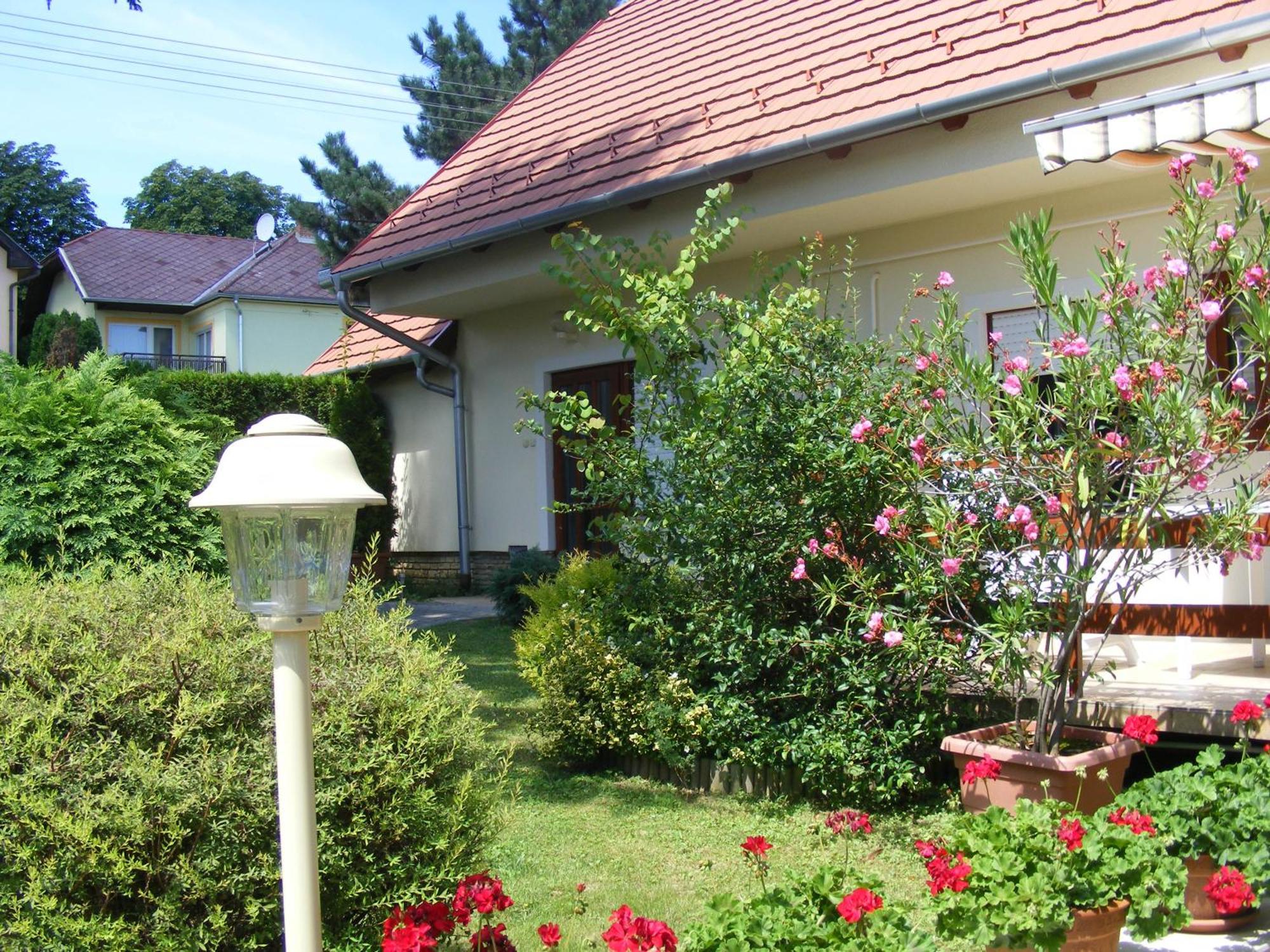 Erika Apartmanhazak Hévíz المظهر الخارجي الصورة