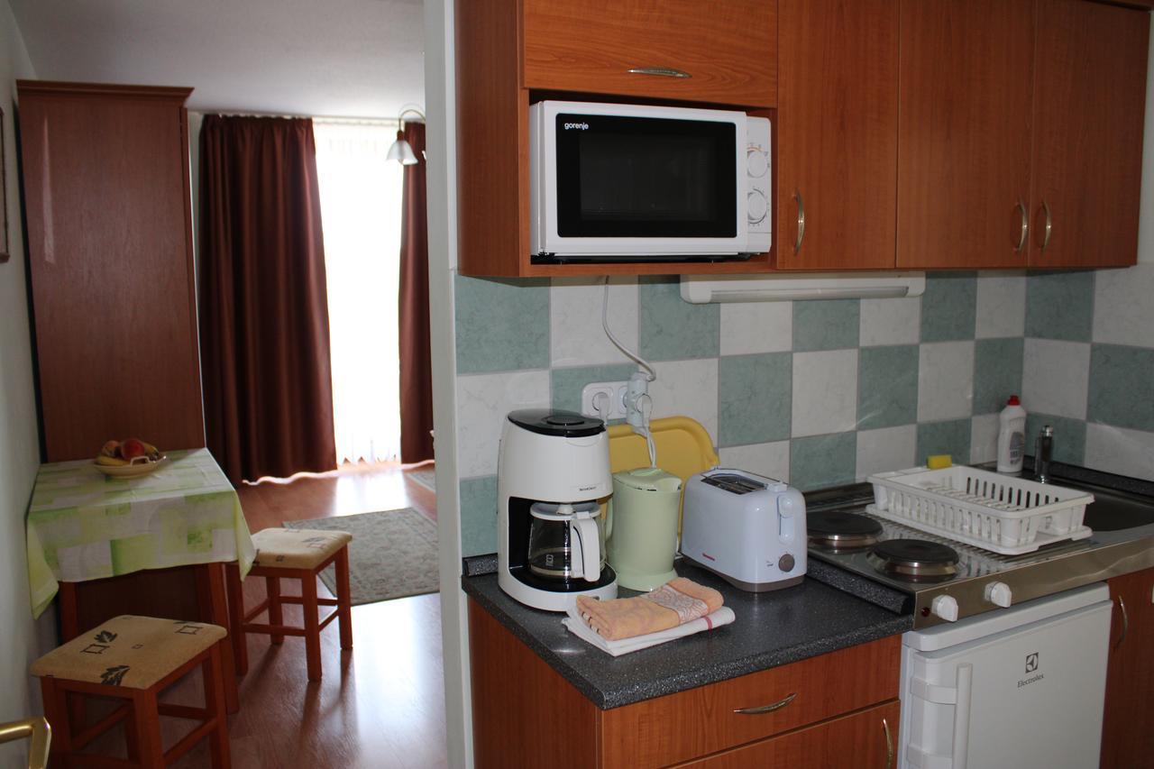 Erika Apartmanhazak Hévíz المظهر الخارجي الصورة