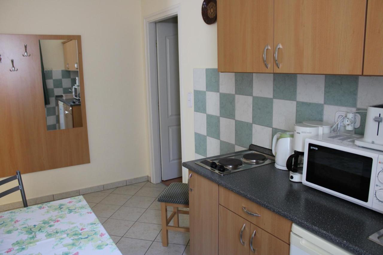 Erika Apartmanhazak Hévíz المظهر الخارجي الصورة