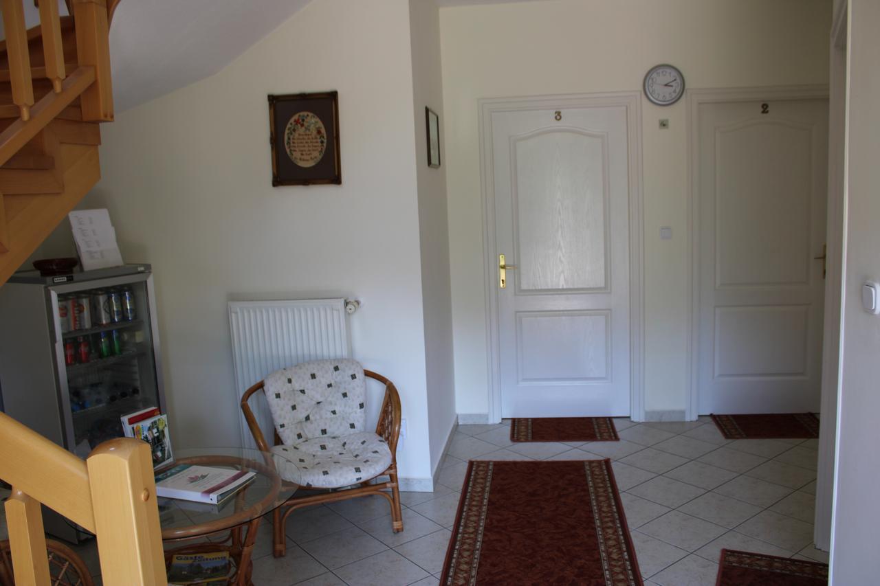 Erika Apartmanhazak Hévíz المظهر الخارجي الصورة